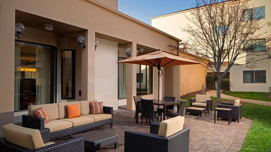 Courtyard Charlotte Arrowood Hotel Kültér fotó